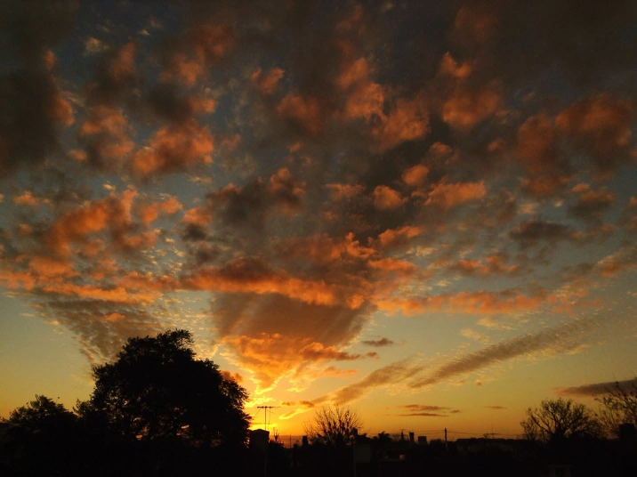 Crepúsculo en Berisso