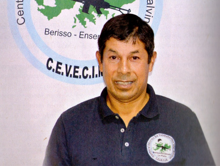 José López